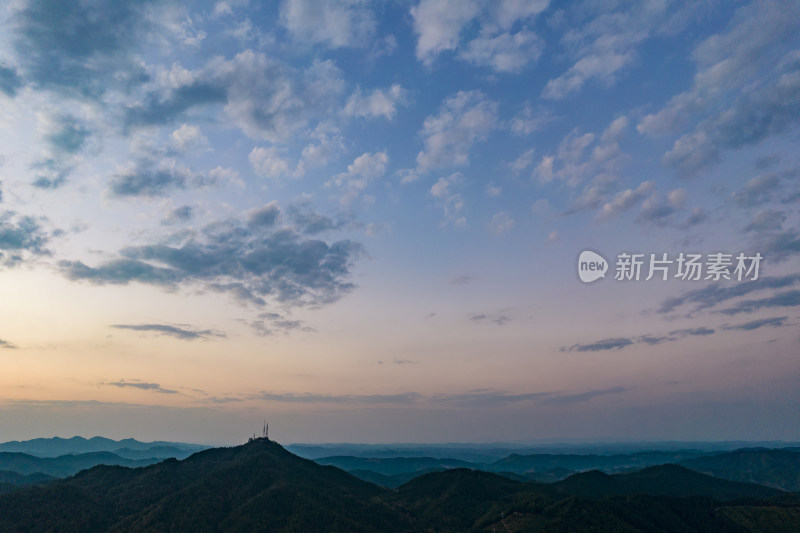 城市夜幕降临晚霞夕阳航拍