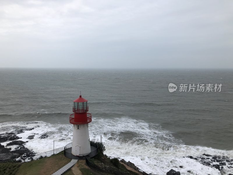 福建厦门漳州火山岛旅游区海边瞪灯塔