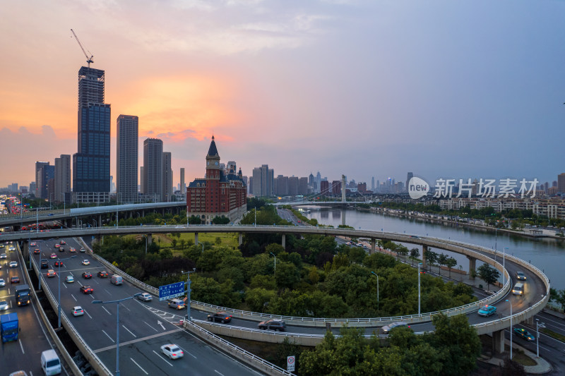 天津海河复兴门地铁站海津大桥城市交通风光