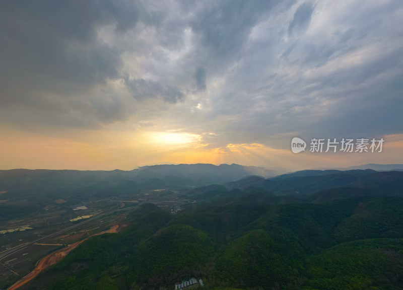 航拍山脉夕阳晚霞自然风光