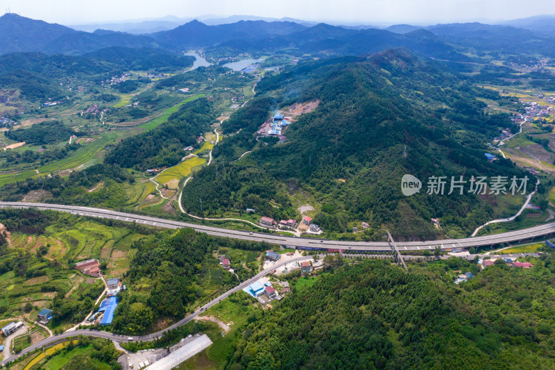 丘陵地貌山川丘陵航拍摄影图