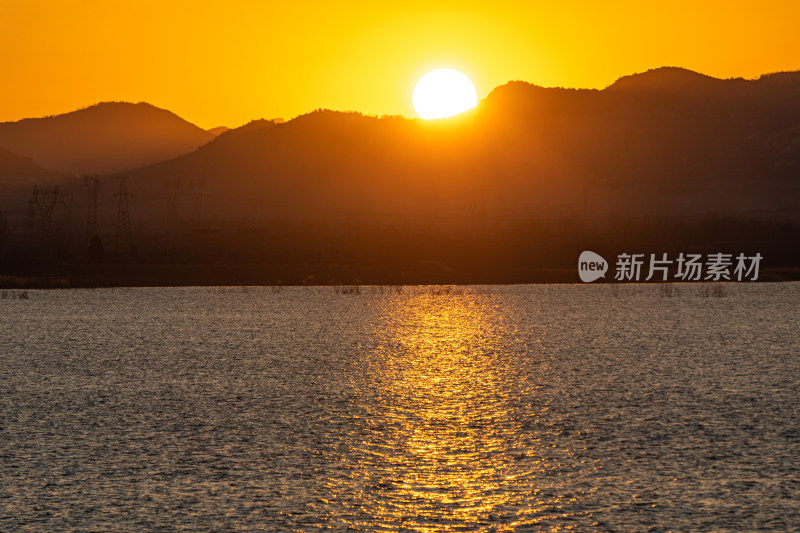 山东济宁邹城孟子湖黄昏日落景观