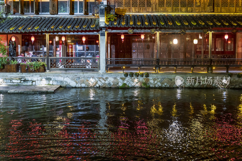 浙江湖州南浔古镇划船古街建筑夜景