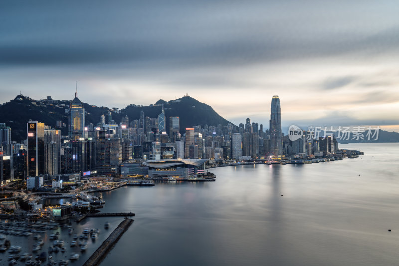 香港维多利亚港CBD中环日落夜景繁华都市