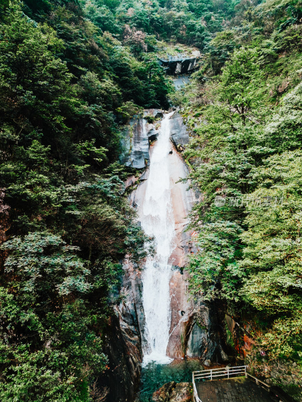 宜春明月山瀑布