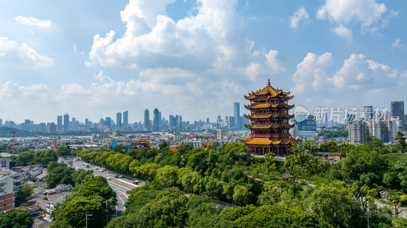 武汉地标黄鹤楼蓝天白云城市风光建筑航拍