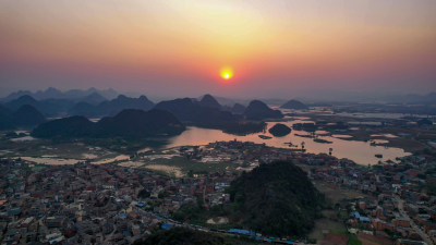 山川日落晚霞夕阳航拍图