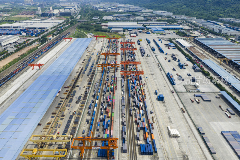 货运站场集装箱鸟瞰全景