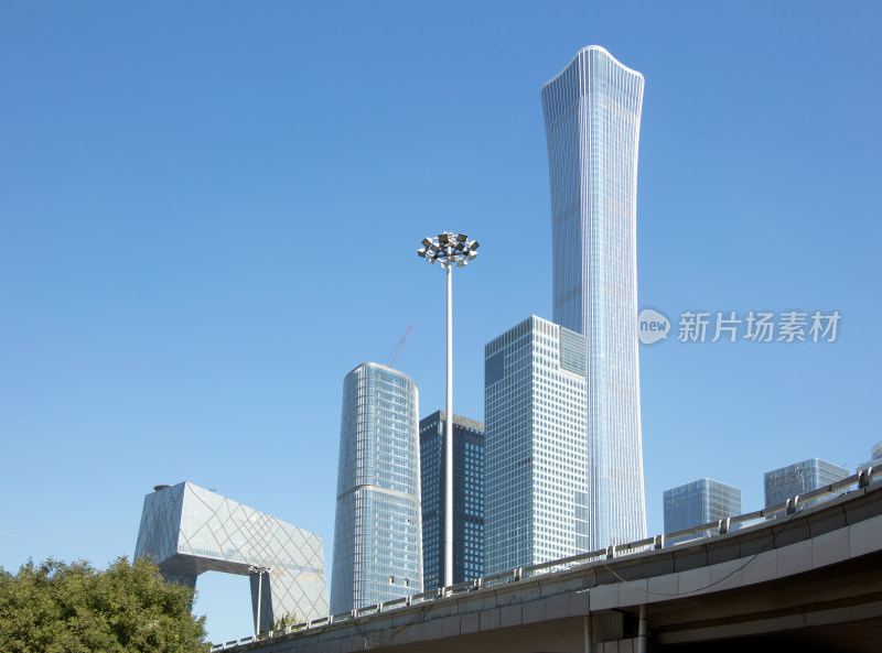 北京国贸地标建筑楼群中的中国尊大厦