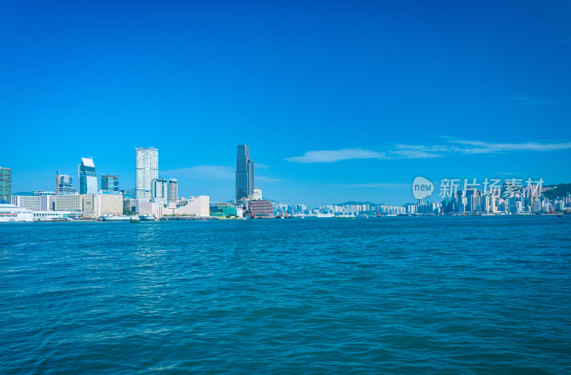 香港维多利亚港滨海城市高楼建筑与海景风光