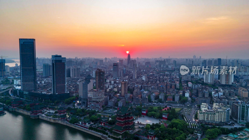 江西南昌滕王阁日出航拍图