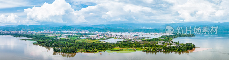 四川凉山彝族自治州西昌邛海的小渔村码头