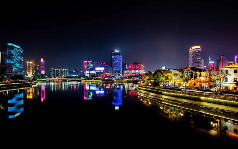 浙江宁波老外滩三江口夜景夜色城市建筑景观