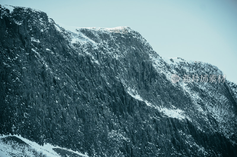 冬季长白山群山对天景观