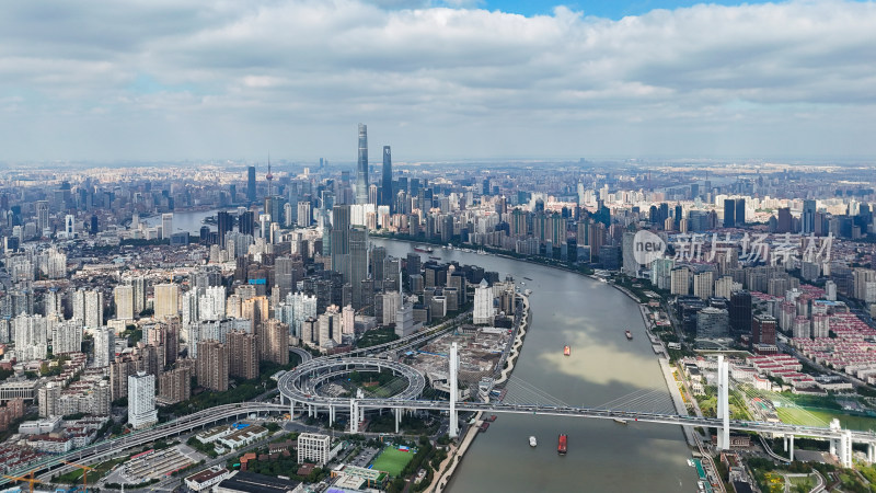 航拍上海城市建筑与黄浦江全景