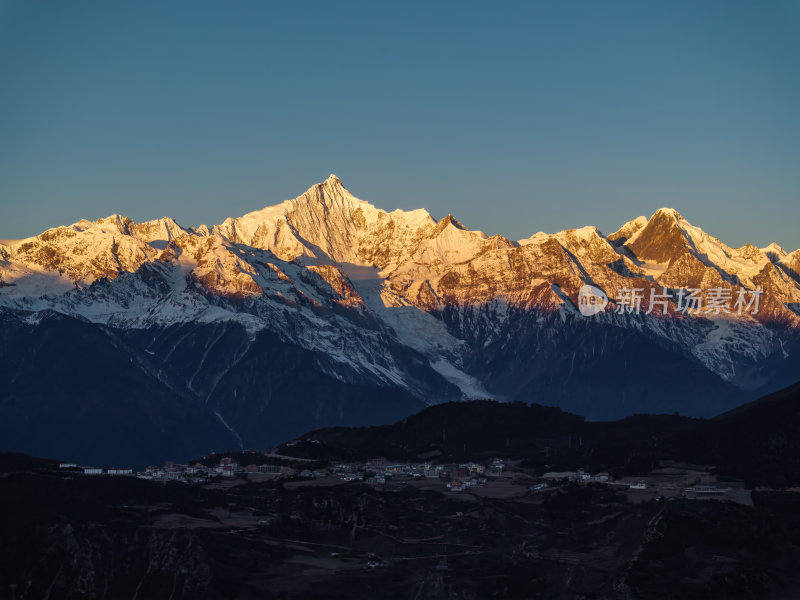 云南香格里拉梅里雪山高空航拍