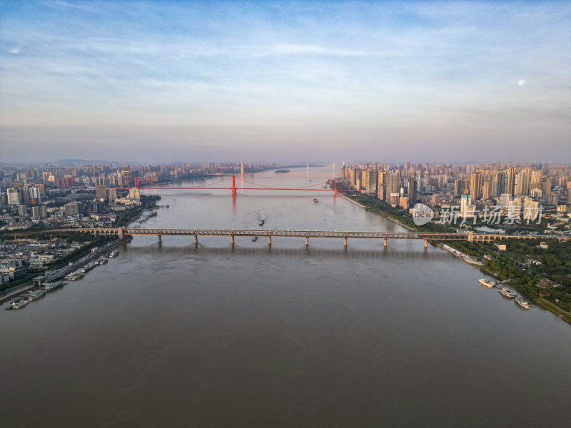 湖北武汉城市风光长江两岸航拍图