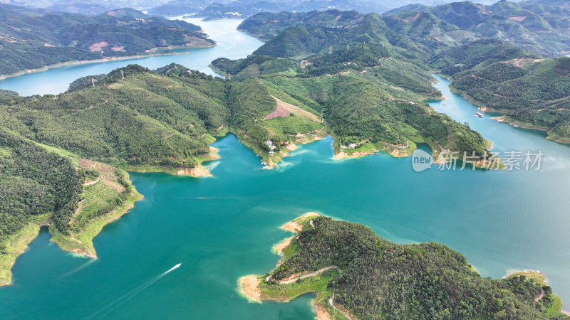 森林湖泊山川秀丽青山绿水