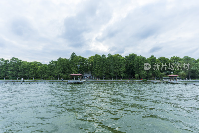 武汉东湖风景区听涛泳场景点