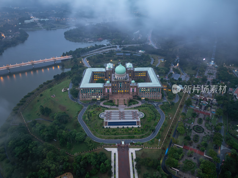 马来西亚布城粉色水上清真寺建筑景观航拍