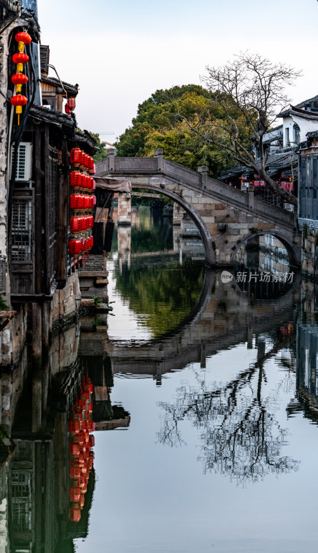 江南水乡石桥河道景观