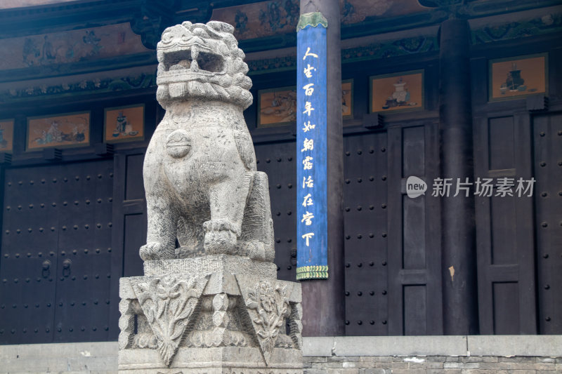 山西大同华严寺门口石狮