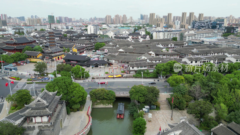 航拍江苏无锡南禅寺步行街