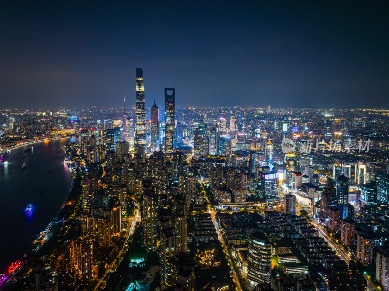 航拍上海外滩黄浦江陆家嘴城市夜景