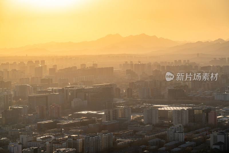 北京远眺西山日落风景