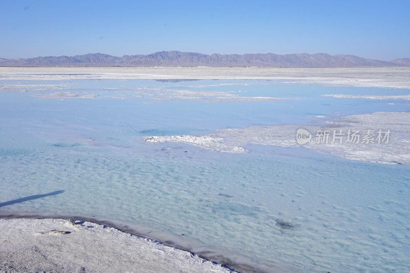 青海，大柴旦翡翠湖——硫酸镁亚型盐湖