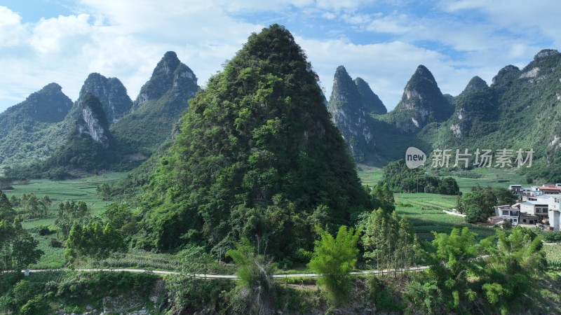 航拍广西喀斯特地貌三角山峰绿色生态河池