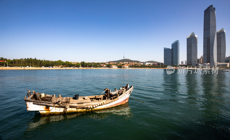 山东青岛第三海水浴场海滨海岸海滩海天景观