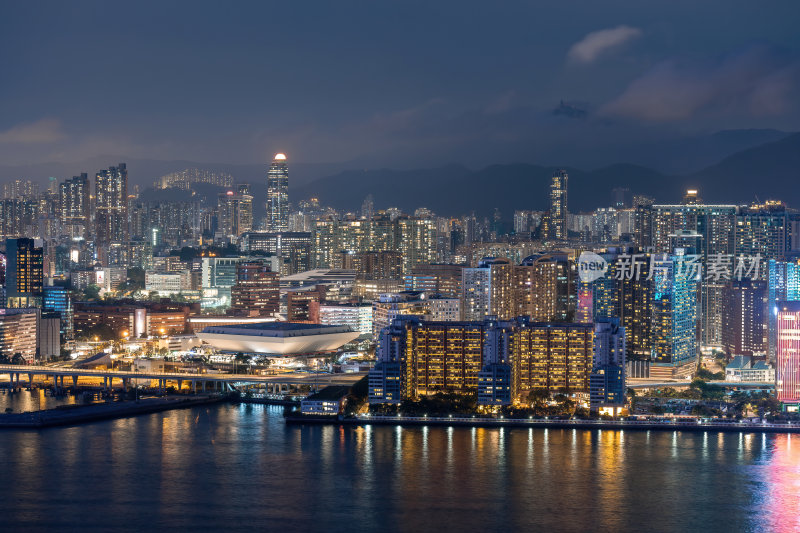 香港维多利亚港CBD中环日落夜景繁华都市