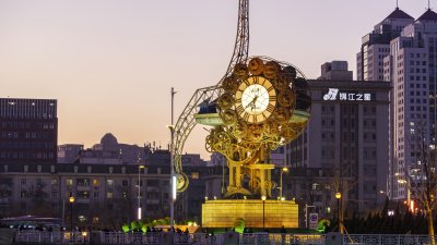 天津地标建筑世纪钟风光