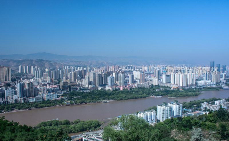 中国甘肃兰州黄河城市生态风光