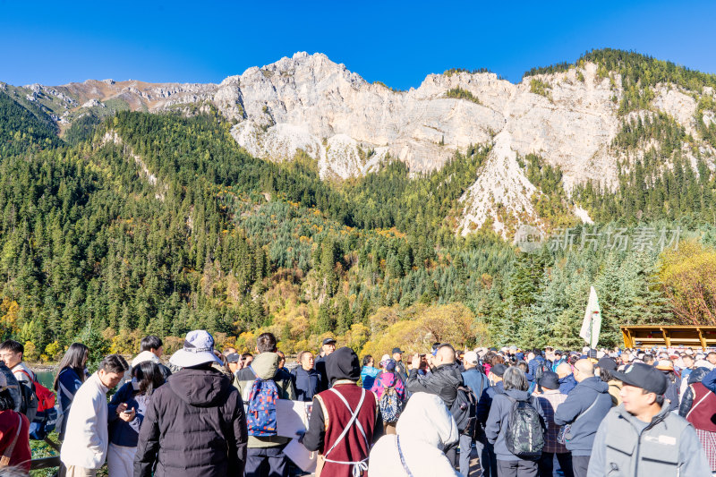 四川九寨沟景区的初秋风景综合