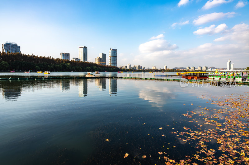 南京玄武湖秋色景观