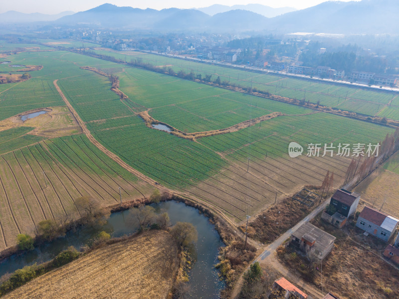 城郊农田及建筑航拍景象