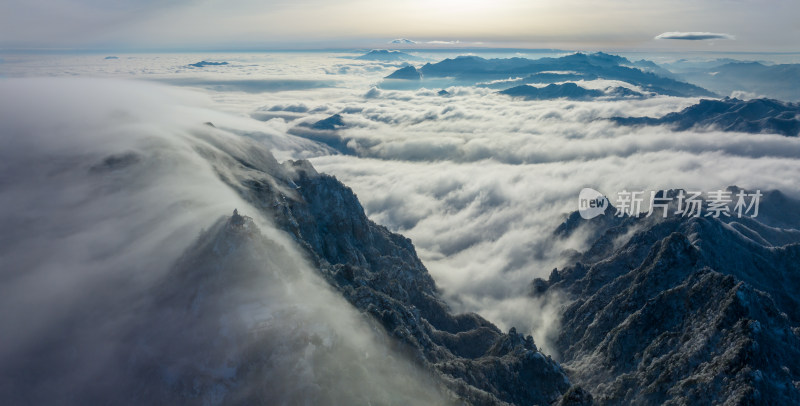 山脉大雪云海航拍辽阔高远壮观背景自然风景