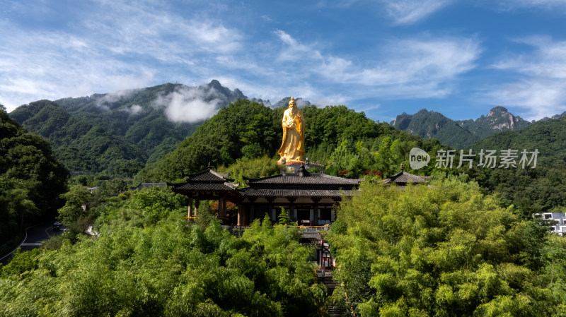 洛阳老君山景区老子雕像