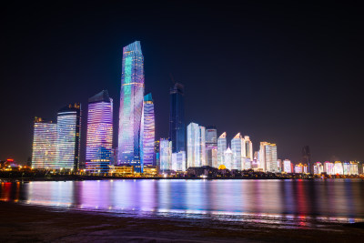 青岛第三海水浴场夜景高楼灯光秀风光