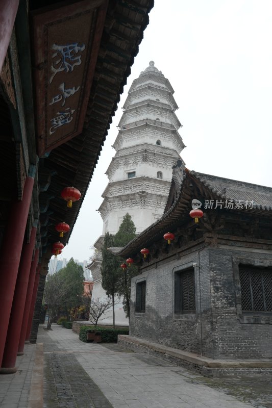 山西太谷无边寺白塔