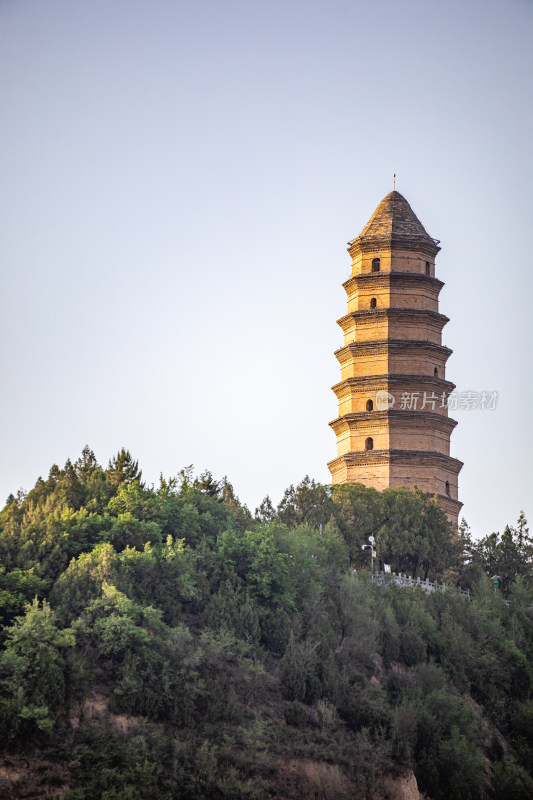 陕西延安宝塔山岭山寺塔