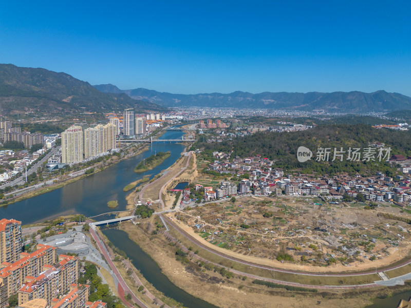 仙游依山傍水的城镇住宅区鸟瞰全景