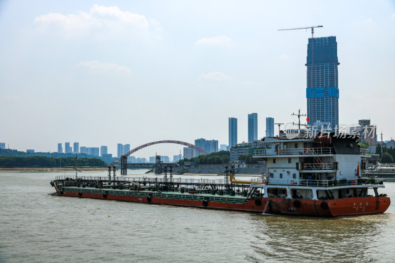 湖北武汉长江江滩沿线风景