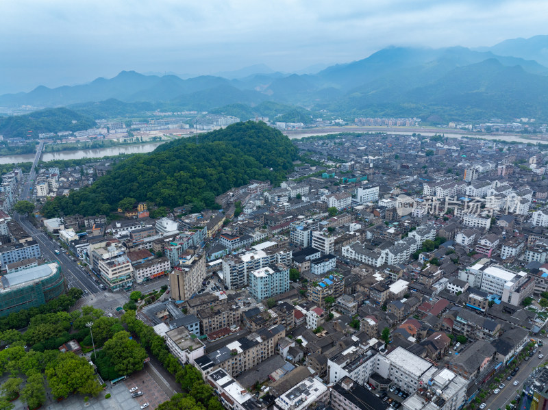 航拍浙江省台州市临海市东湖景区紫阳古街