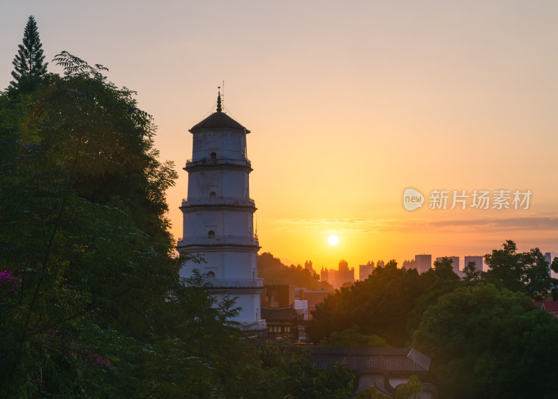 亚洲中国福建省福州市于山风景区定光寺白塔