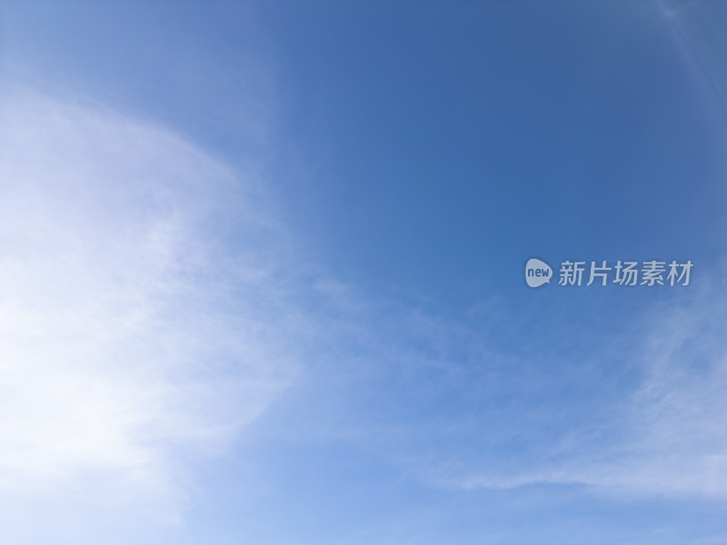 无人机高空航拍的天空