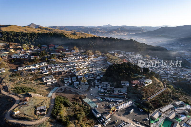 甘肃甘南郎木寺藏地山景全景清晨航拍