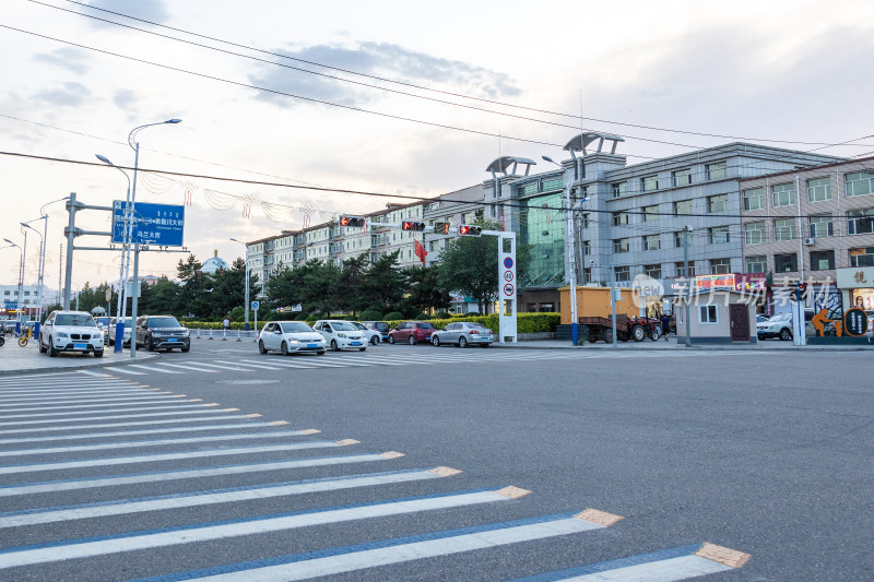 马路车辆城市街道